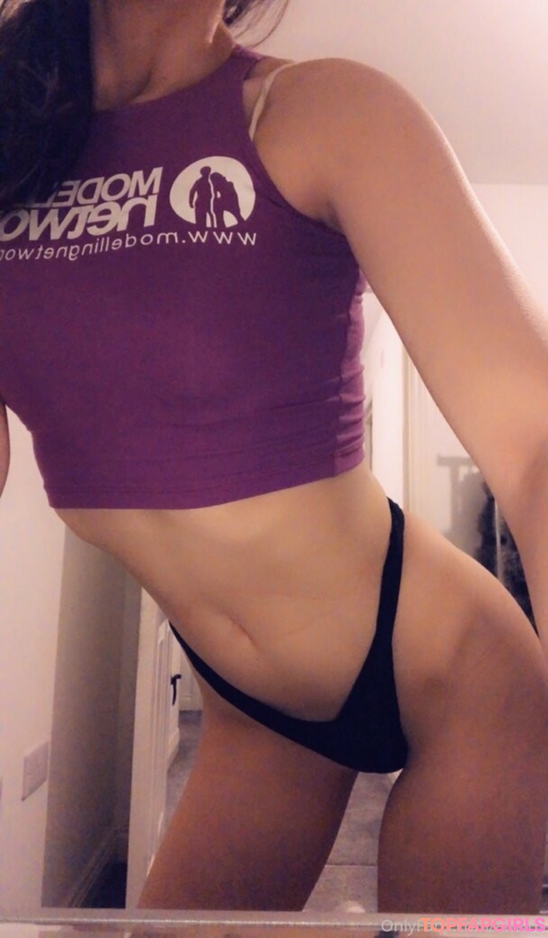 Foto desnuda filtrada de OnlyFans de Britishamianna #261 Foto desnuda filtrada de OnlyFans de Britishamianna #261