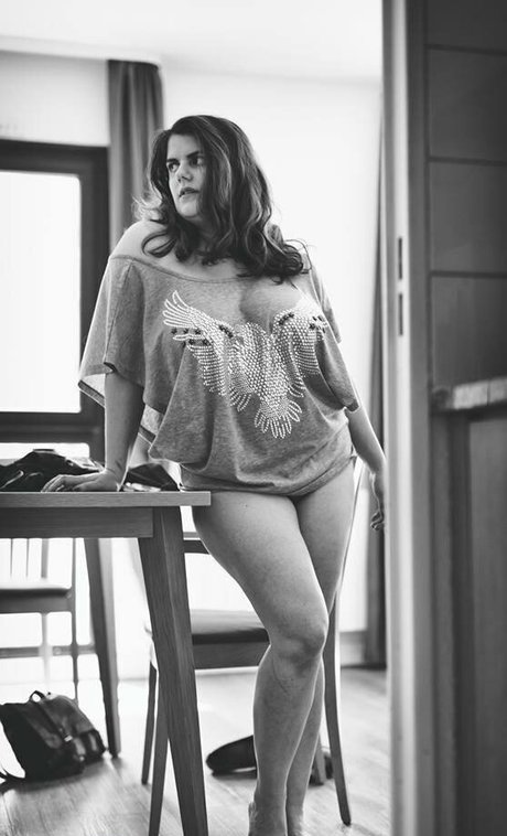 Foto desnuda filtrada de OnlyFans de Madamecherie