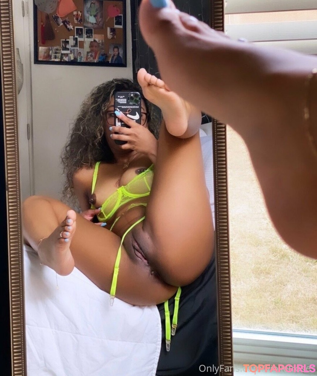 Foto desnuda filtrada de OnlyFans de Violletroses #4 Foto desnuda filtrada de OnlyFans de Violletroses #4