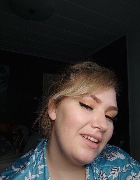 Foto desnuda filtrada de OnlyFans de Swedishbutterball