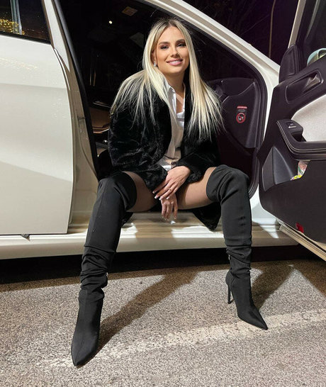 Anastasiadoll24