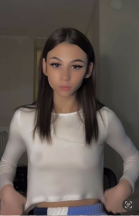 Brianna Lewis
