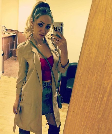Foto desnuda filtrada de OnlyFans de Lucyjo Hudson