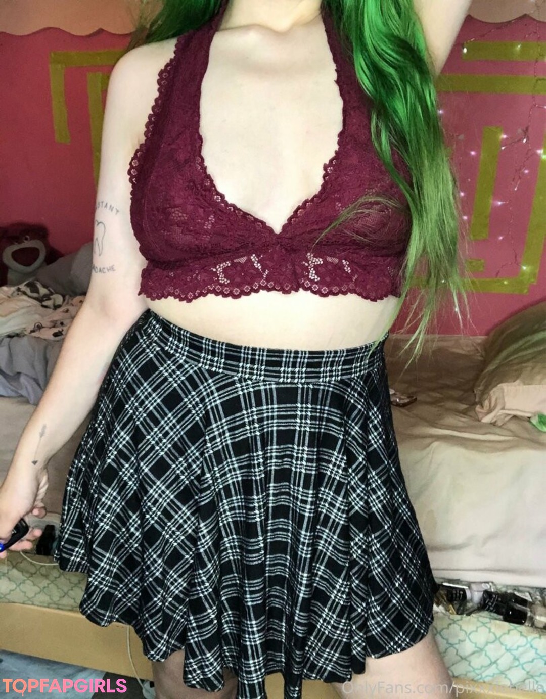 Foto desnuda filtrada de OnlyFans de Pixxxiebelle #108 Foto desnuda filtrada de OnlyFans de Pixxxiebelle #108