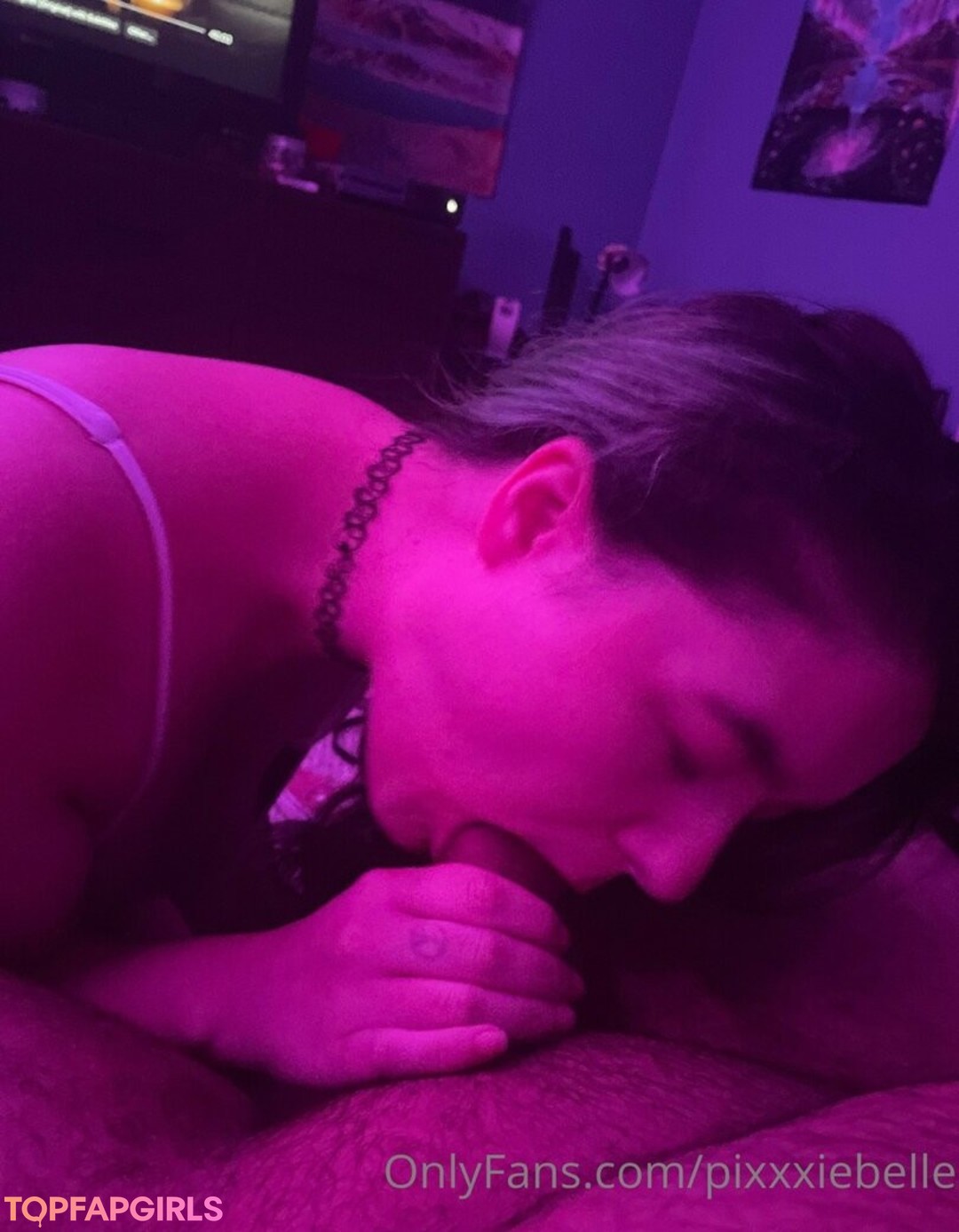 Foto desnuda filtrada de OnlyFans de Pixxxiebelle #24 Foto desnuda filtrada de OnlyFans de Pixxxiebelle #24