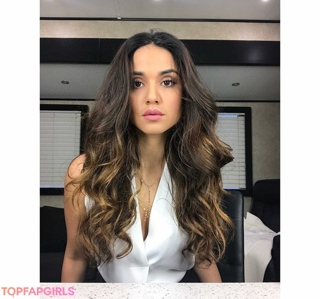 Foto desnuda filtrada de OnlyFans de Summer Bishil #105 Foto desnuda filtrada de OnlyFans de Summer Bishil #105