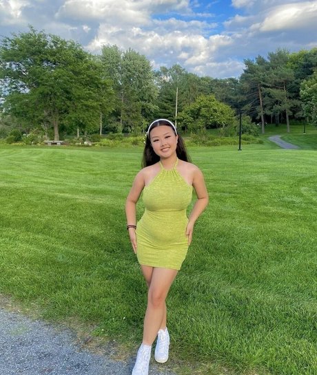 Foto desnuda filtrada de OnlyFans de Shine Yang