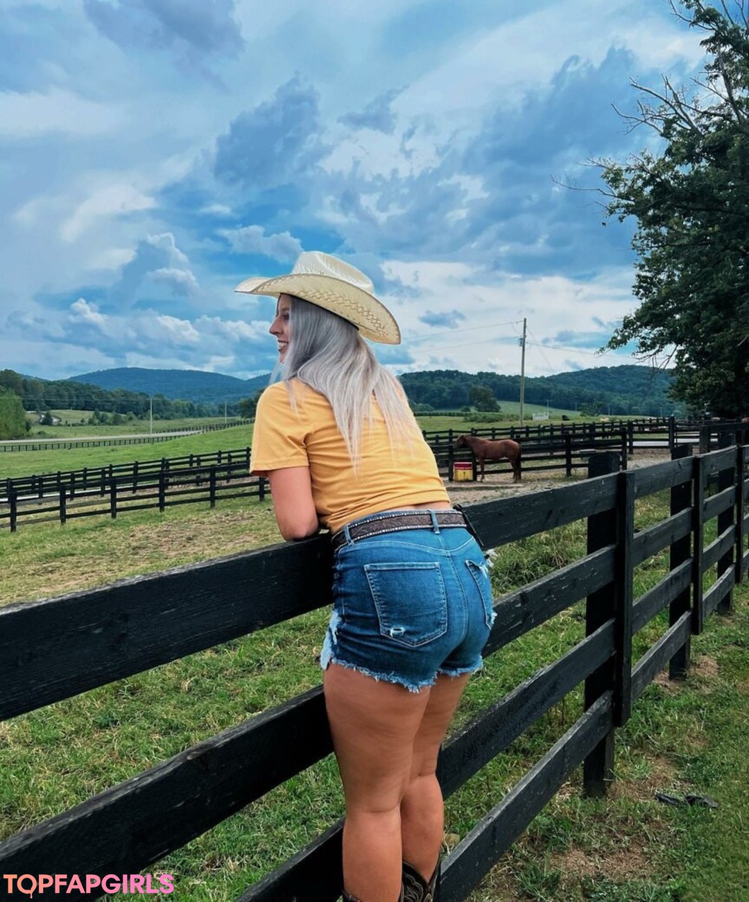 Foto desnuda filtrada de OnlyFans de Hannah Murrell #240 Foto desnuda filtrada de OnlyFans de Hannah Murrell #240