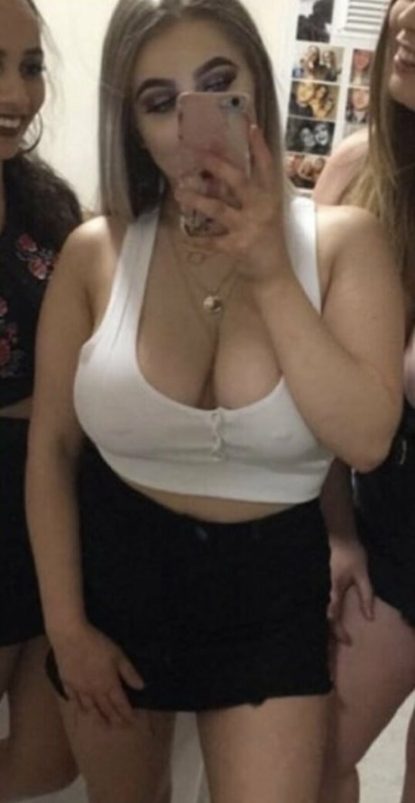 Foto desnuda filtrada de OnlyFans de Allanahgrace