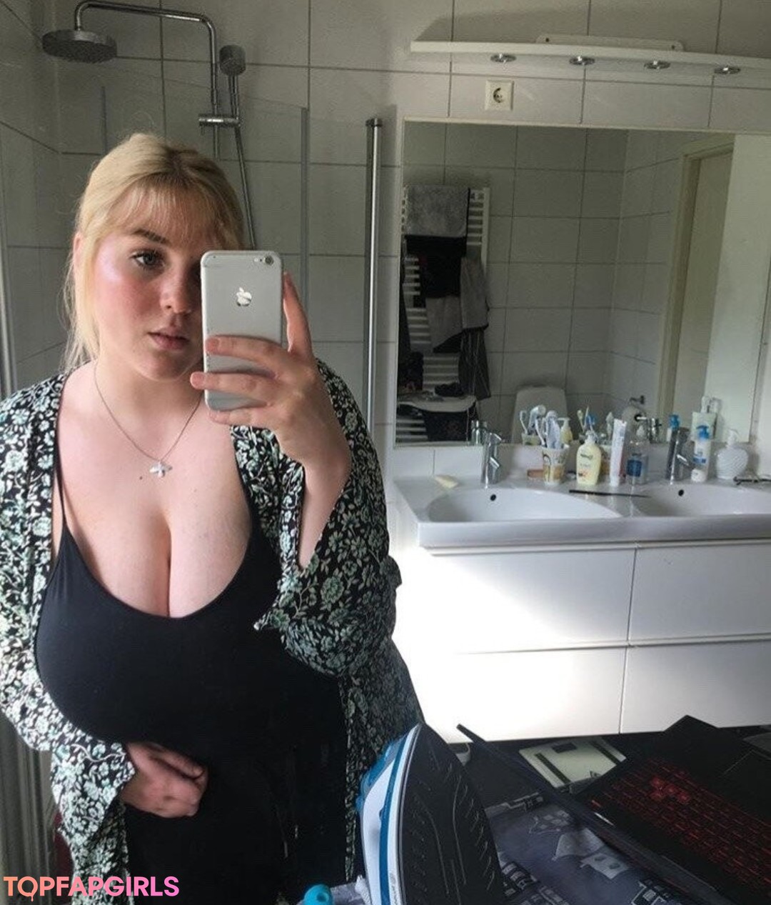 Foto desnuda filtrada de OnlyFans de Rose Blush #132 Foto desnuda filtrada de OnlyFans de Rose Blush #132