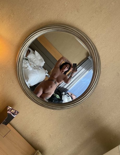 Foto desnuda filtrada de OnlyFans de Dennysgrandsam