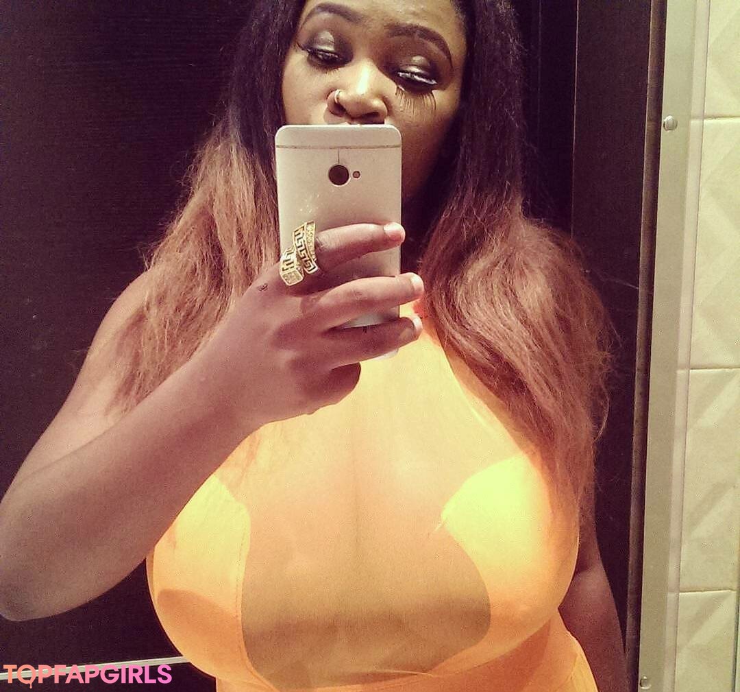 Foto desnuda filtrada de OnlyFans de The Only Sweetyville #102 Foto desnuda filtrada de OnlyFans de The Only Sweetyville #102