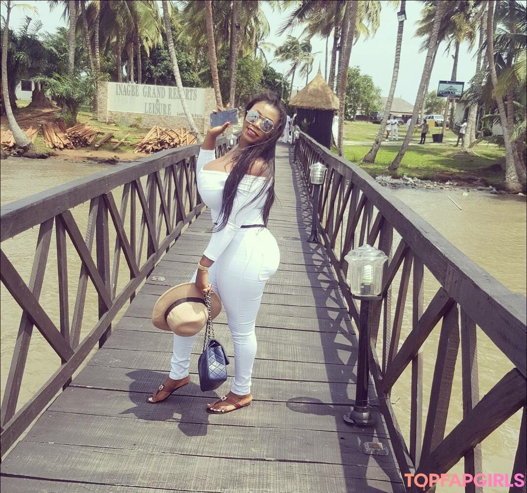 Foto desnuda filtrada de OnlyFans de The Only Sweetyville #113 Foto desnuda filtrada de OnlyFans de The Only Sweetyville #113