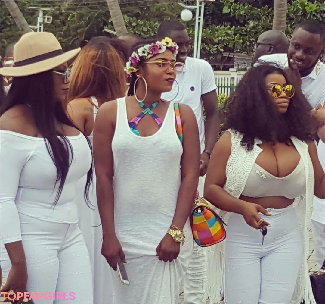 Foto desnuda filtrada de OnlyFans de The Only Sweetyville #115 Foto desnuda filtrada de OnlyFans de The Only Sweetyville #115