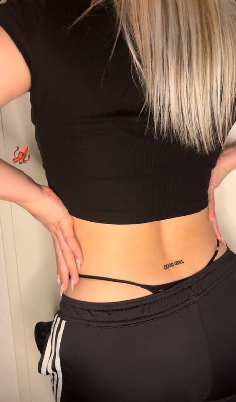 Foto desnuda filtrada de OnlyFans de Ajda Kersic Ahlin