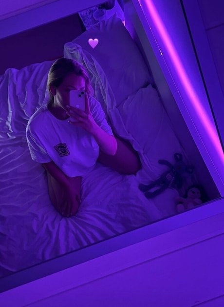 Foto desnuda filtrada de OnlyFans de Ajda Kersic Ahlin