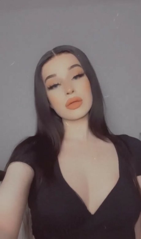 Foto desnuda filtrada de OnlyFans de Luaaliyah