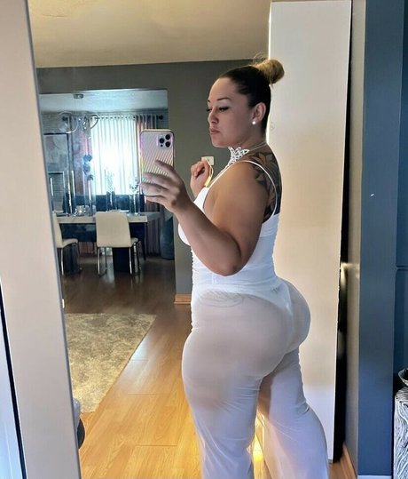Foto desnuda filtrada de OnlyFans de Sadithabodi