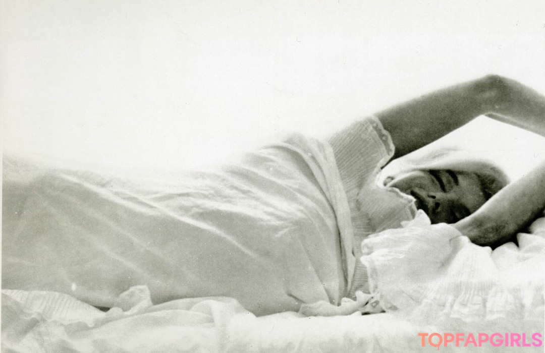 Foto desnuda filtrada de OnlyFans de Marilyn Monroe #157 Foto desnuda filtrada de OnlyFans de Marilyn Monroe #157