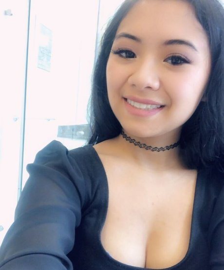 Asianmangogirl