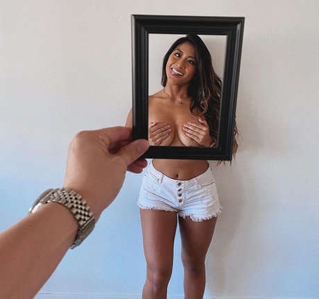 Foto desnuda filtrada de OnlyFans de Riribunkiki