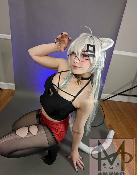 Mira Scarlet