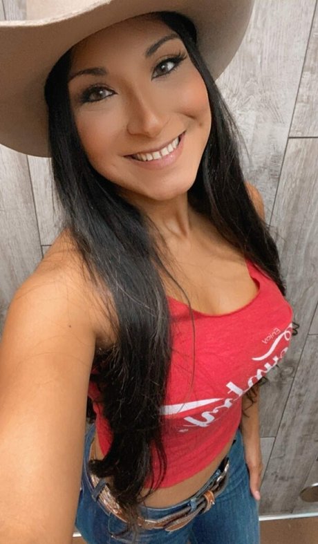 Foto desnuda filtrada de OnlyFans de Abitsavage