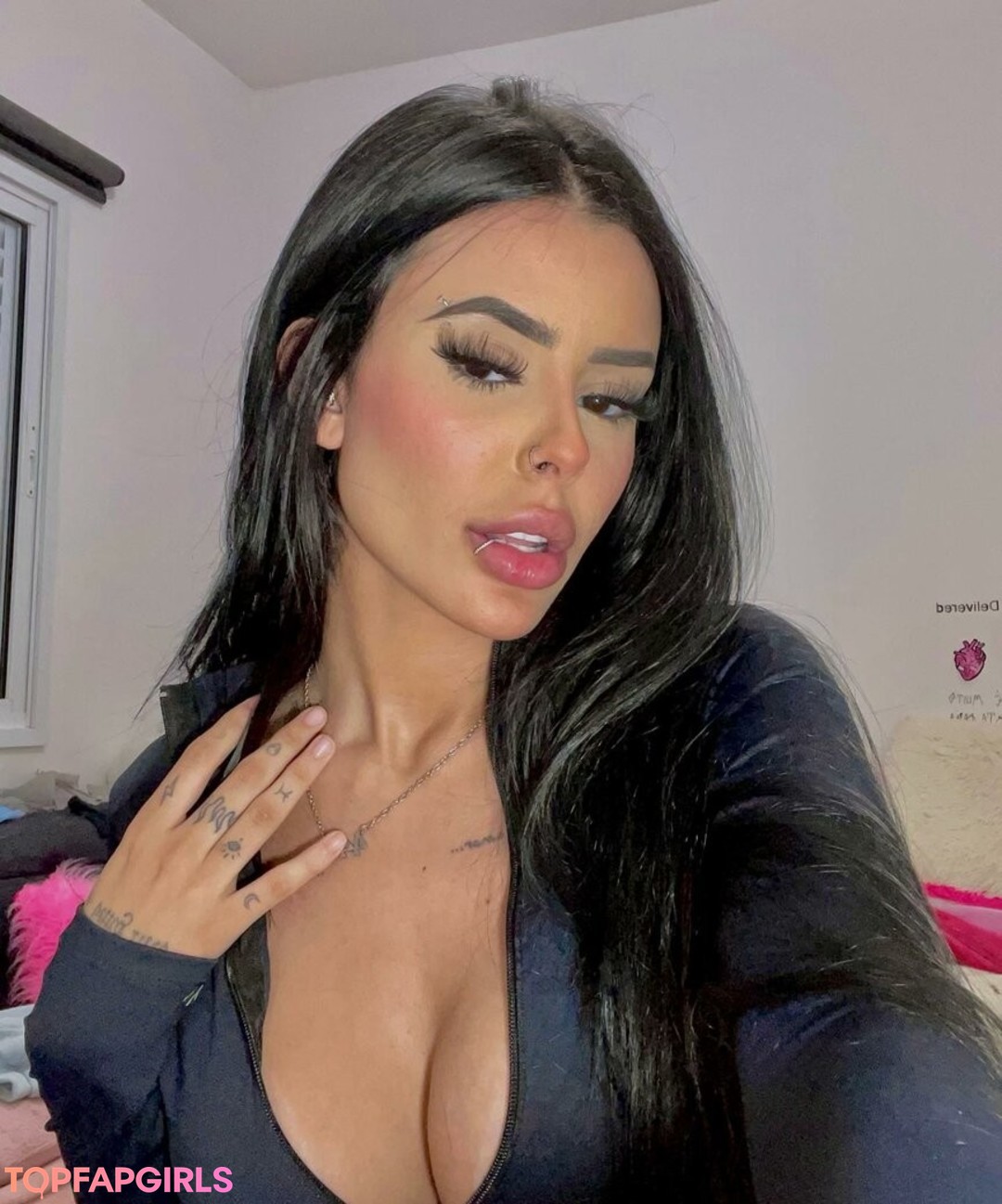 Foto desnuda filtrada de OnlyFans de Mah Tavares #46 Foto desnuda filtrada de OnlyFans de Mah Tavares #46