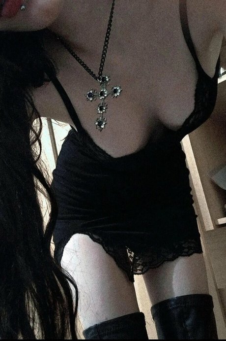 Tightgoth
