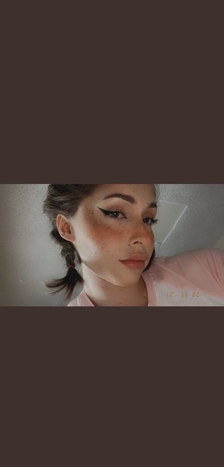 Foto desnuda filtrada de OnlyFans de Summer James