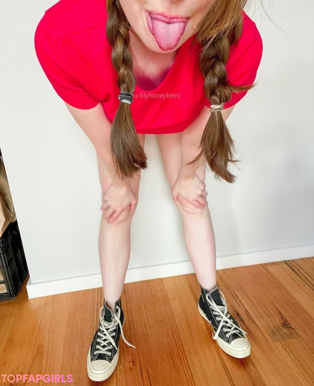 Foto desnuda filtrada de OnlyFans de Lilyhoneybee #127 Foto desnuda filtrada de OnlyFans de Lilyhoneybee #127