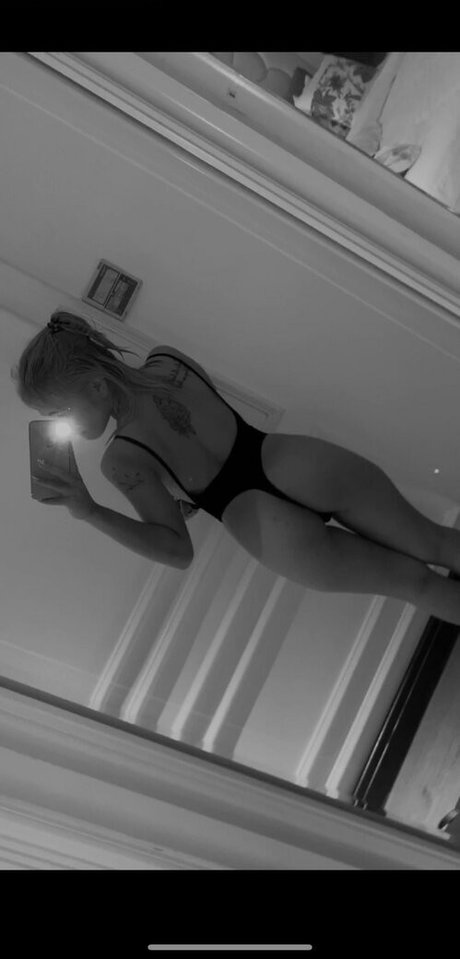 Foto desnuda filtrada de OnlyFans de Suniebae
