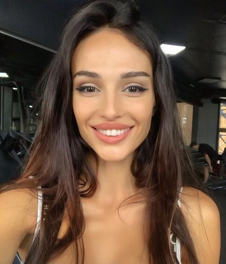 Foto desnuda filtrada de OnlyFans de Julia Unrealcobain