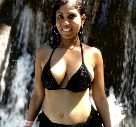 Foto desnuda filtrada de OnlyFans de Rayoflightchick