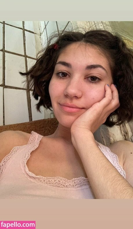 Adorable Dina