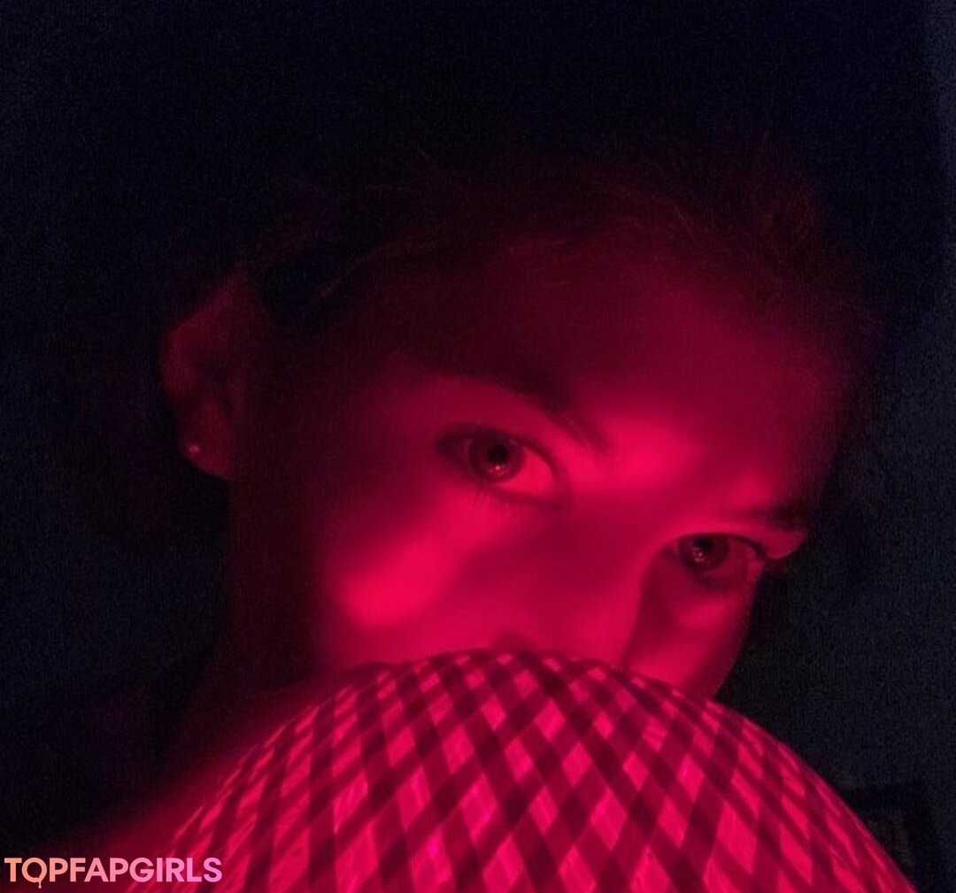 Foto desnuda filtrada de OnlyFans de Adorable Dina #488 Foto desnuda filtrada de OnlyFans de Adorable Dina #488