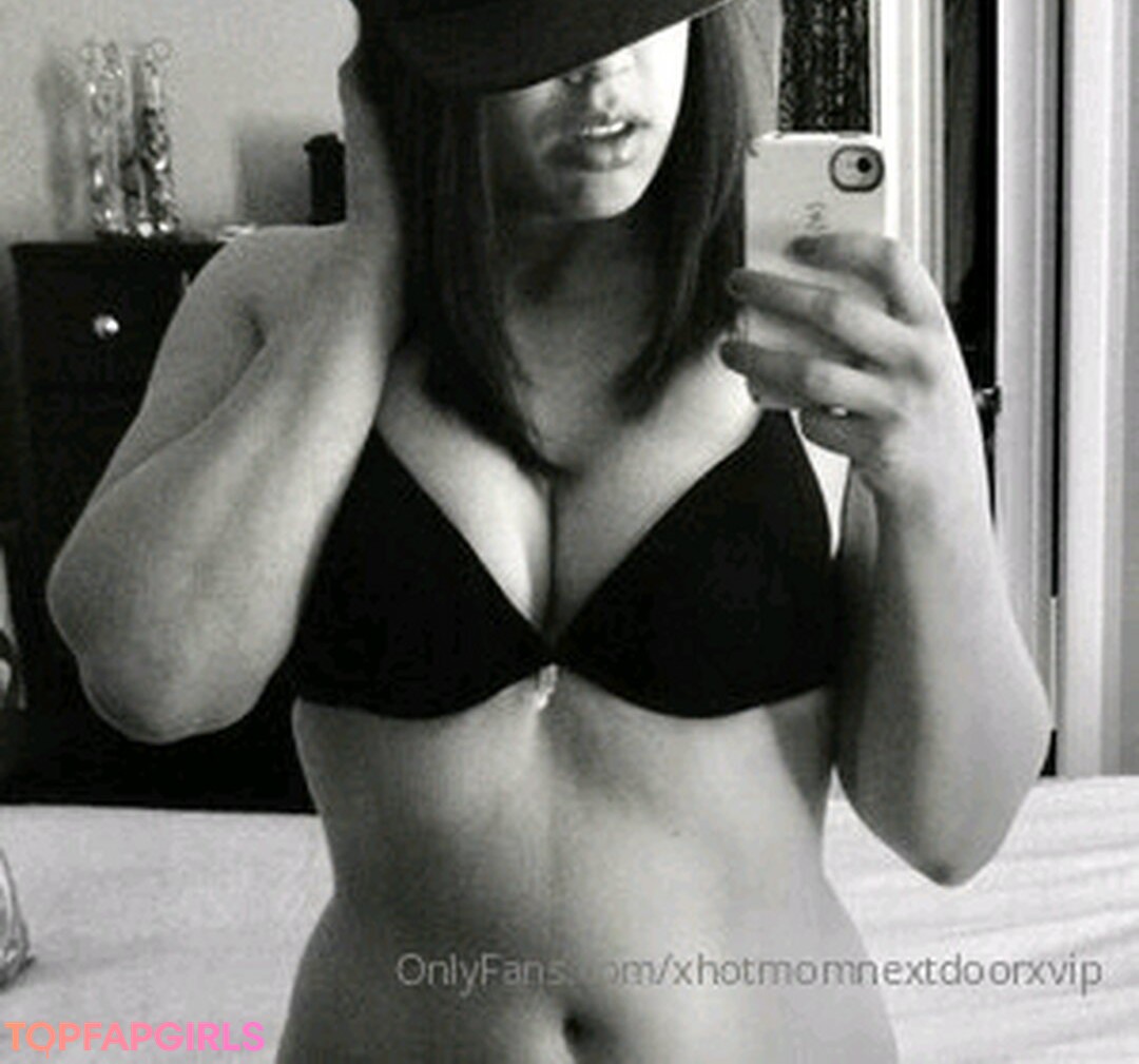 Foto desnuda filtrada de OnlyFans de Milf Next Door #14 Foto desnuda filtrada de OnlyFans de Milf Next Door #14