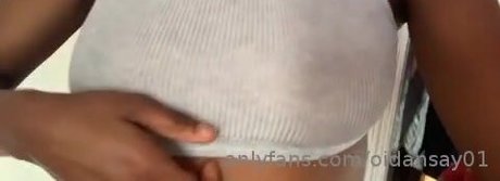 Foto desnuda filtrada de OnlyFans de Oida Nsay