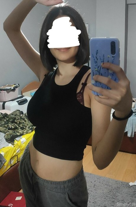 Foto desnuda filtrada de OnlyFans de Angelece