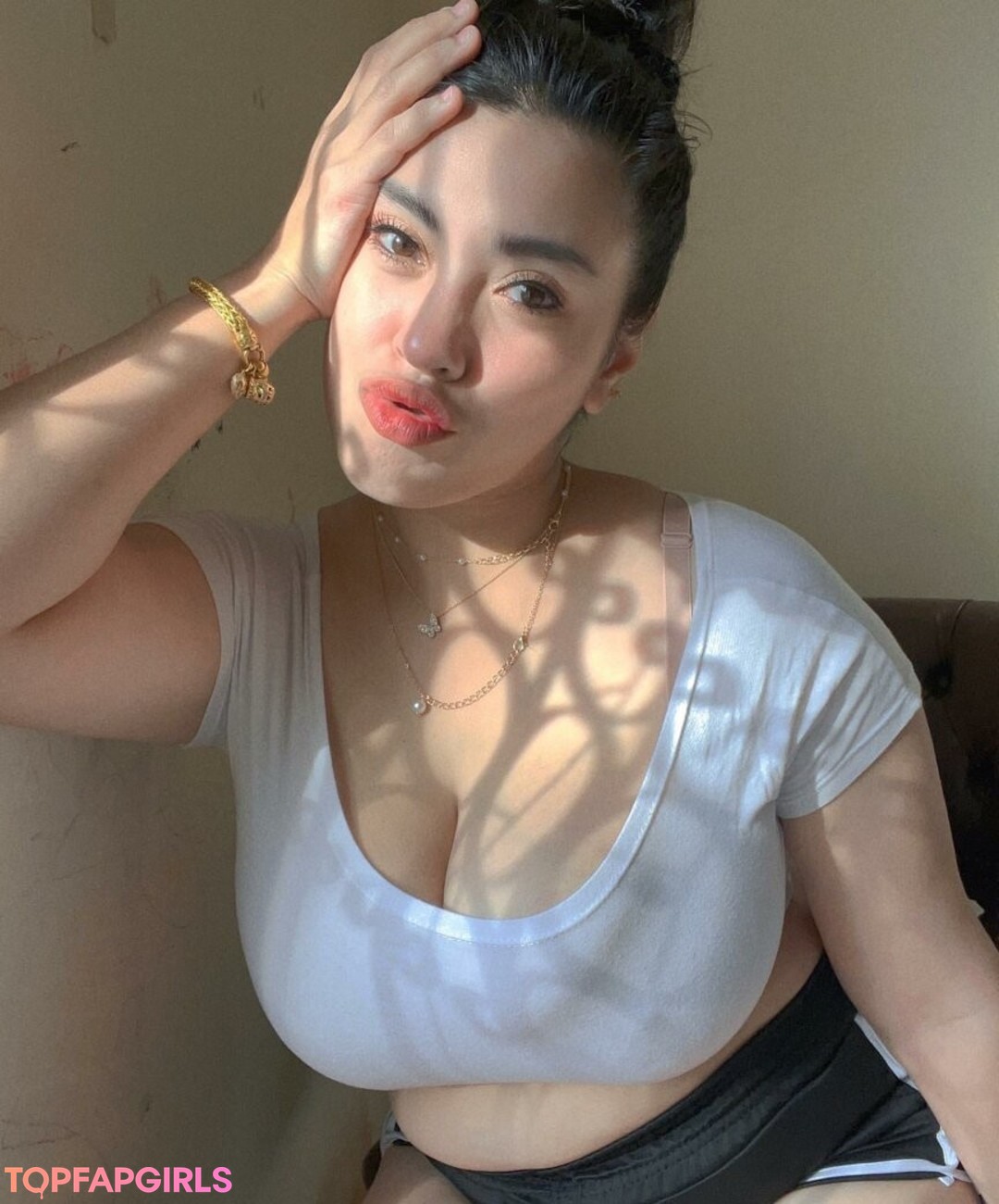 Foto desnuda filtrada de OnlyFans de Aungsumalyn #166 Foto desnuda filtrada de OnlyFans de Aungsumalyn #166