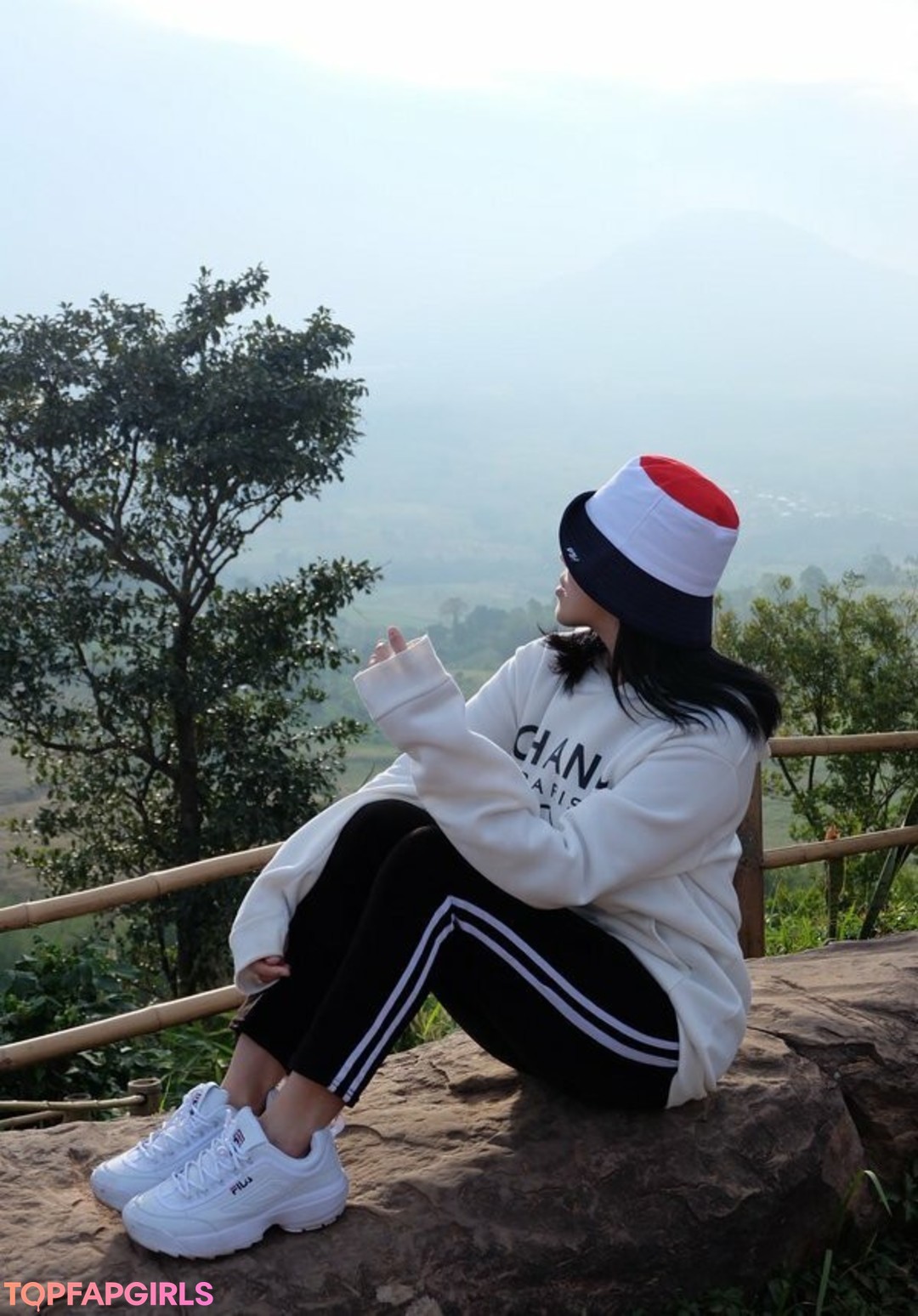 Foto desnuda filtrada de OnlyFans de Aungsumalyn #244 Foto desnuda filtrada de OnlyFans de Aungsumalyn #244