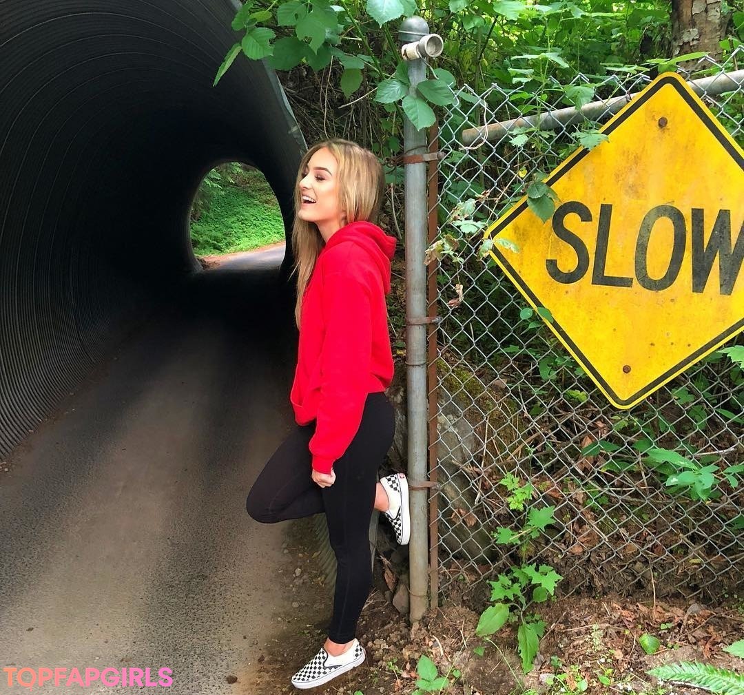 Foto desnuda filtrada de OnlyFans de Savanah Moss #27 Foto desnuda filtrada de OnlyFans de Savanah Moss #27