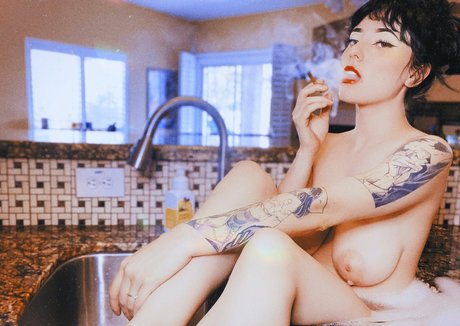 Lauren Van Lom