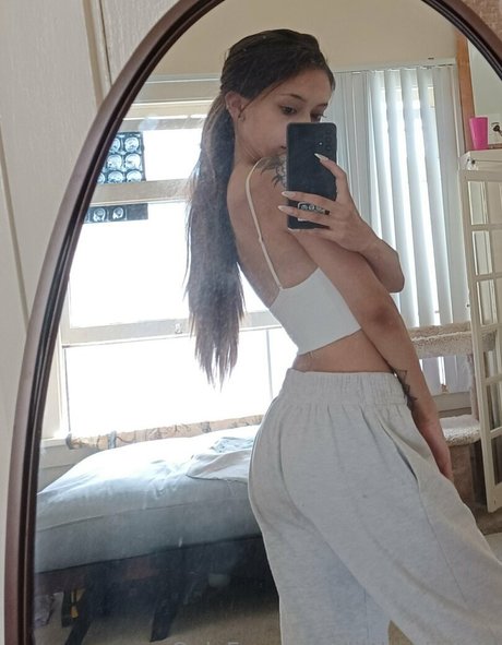 Foto desnuda filtrada de OnlyFans de Yourlittlemiaof
