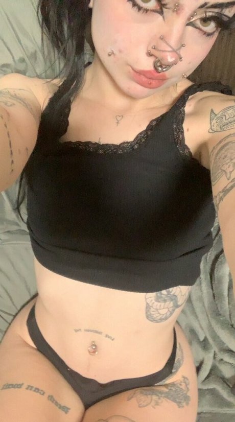 Foto desnuda filtrada de OnlyFans de Fvckd011