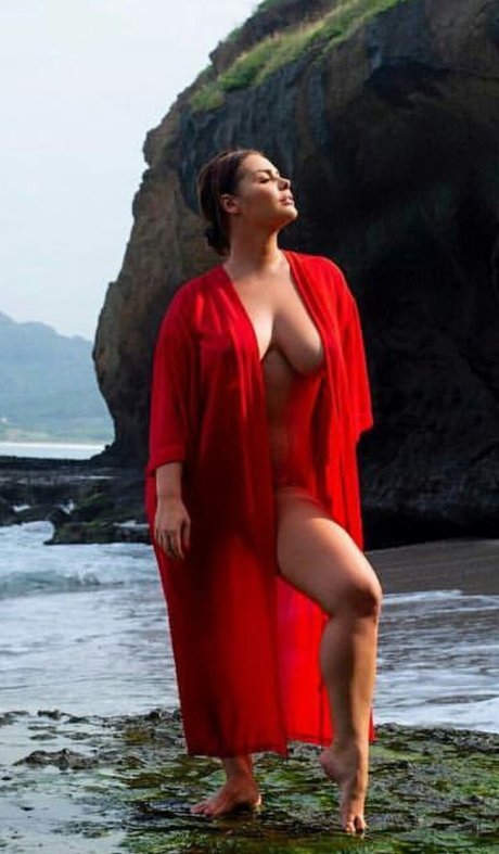 Foto desnuda filtrada de OnlyFans de Elinatervo