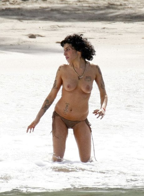 amywinehouse