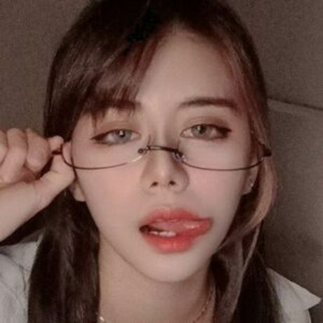 Hyuniris