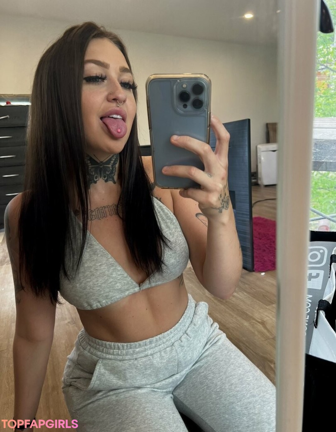 Foto desnuda filtrada de OnlyFans de Missduudddyy #4 Foto desnuda filtrada de OnlyFans de Missduudddyy #4