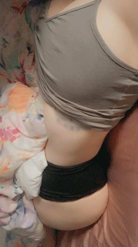 Foto desnuda filtrada de OnlyFans de Babymakeithurt